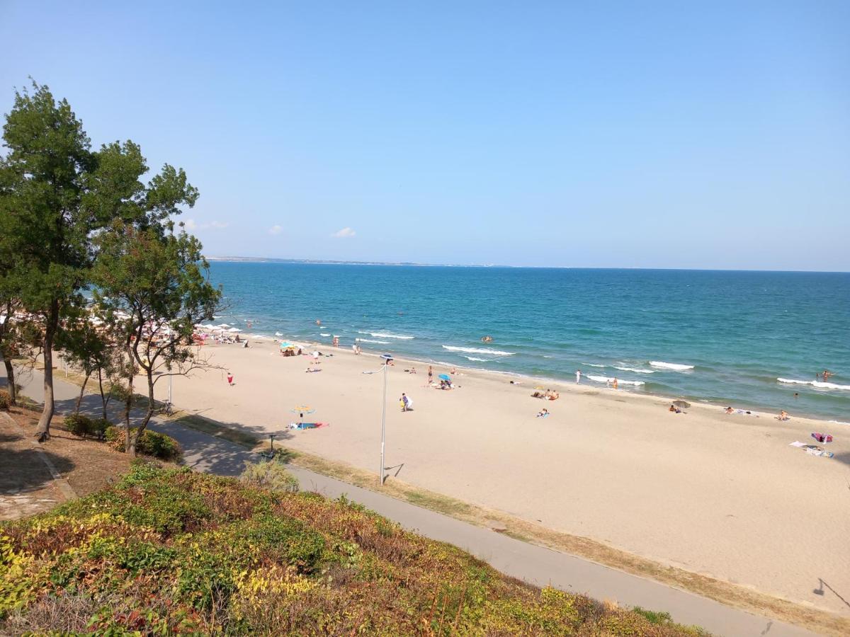 Sea Central Apartment Burgas Ngoại thất bức ảnh